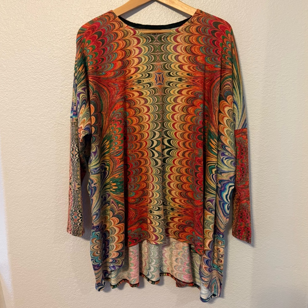 AMMA Design Los Angeles Long Sleeve Multicolor Swirl Print Tunic Top